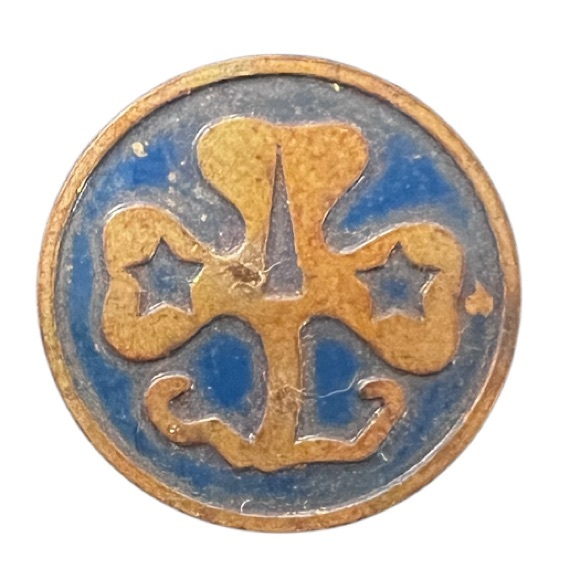 Vintage Girl Scouts World Trefoil Pin, aka the World Association Pin 1960’s - Picture 1 of 6